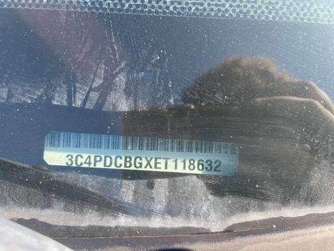 Used 2014 Dodge Journey SXT w/ Flexible Seating Group image 15