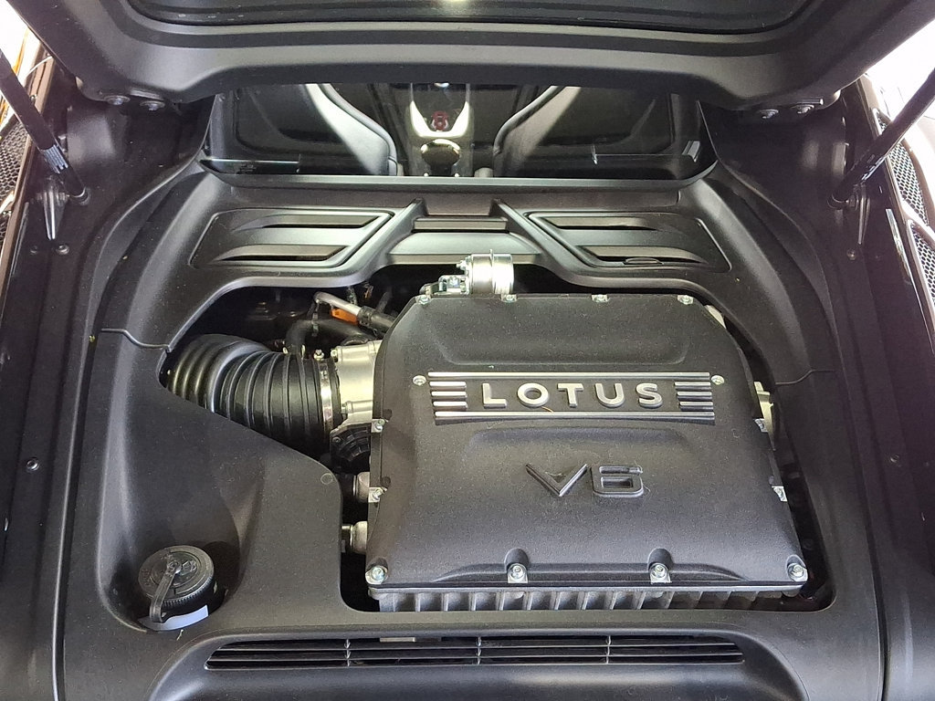 Used 2026 Lotus Emira RWD image 28