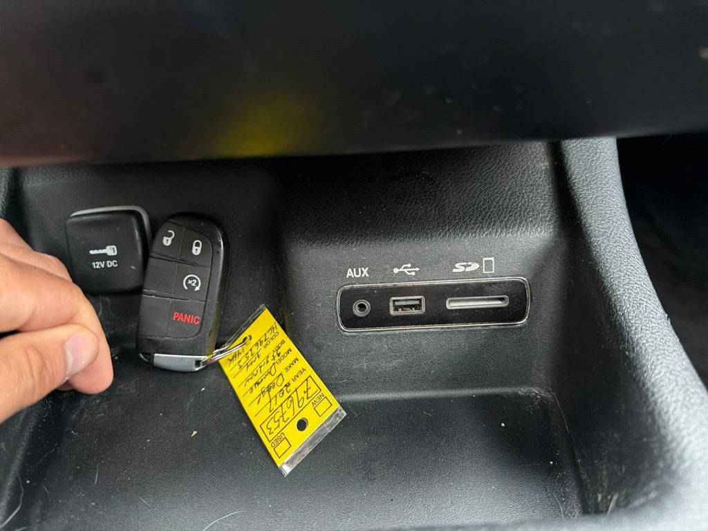 Used 2017 Dodge Durango GT AWD/4WD image 26