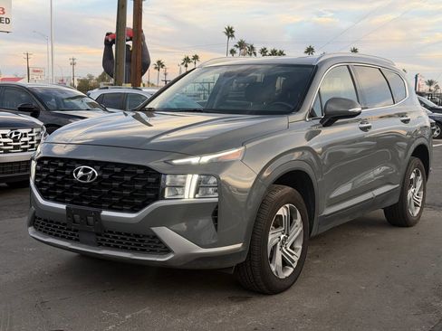 Used 2023 Hyundai Santa Fe SEL image 2