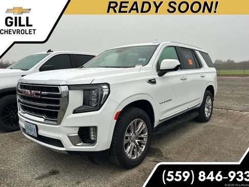 Used 2023 GMC Yukon SLT image 1
