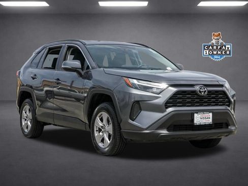 Used 2025 Toyota RAV4 XLE FWD image 2