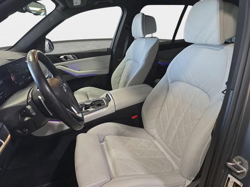 Used 2025 BMW X5 xDrive40i AWD/4WD image 15