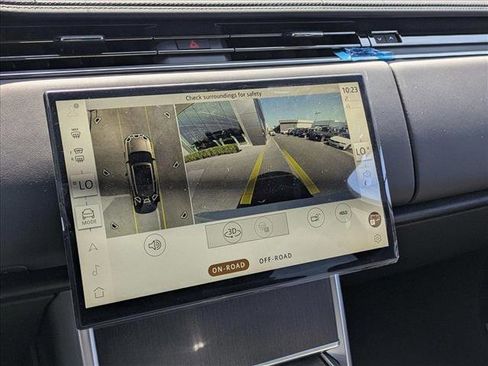 New 2025 Land Rover Range Rover SE image 13