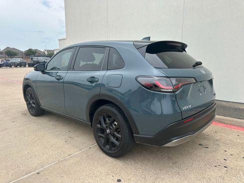 Used 2025 Honda HR-V Sport image 5