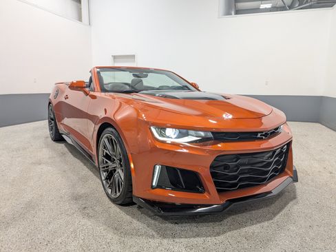 Used 2022 Chevrolet Camaro ZL1 image 2