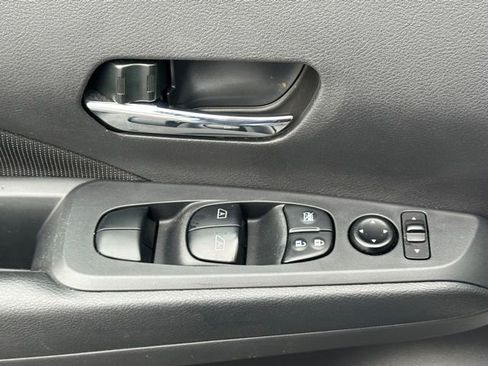 Used 2024 Nissan Kicks SV image 22