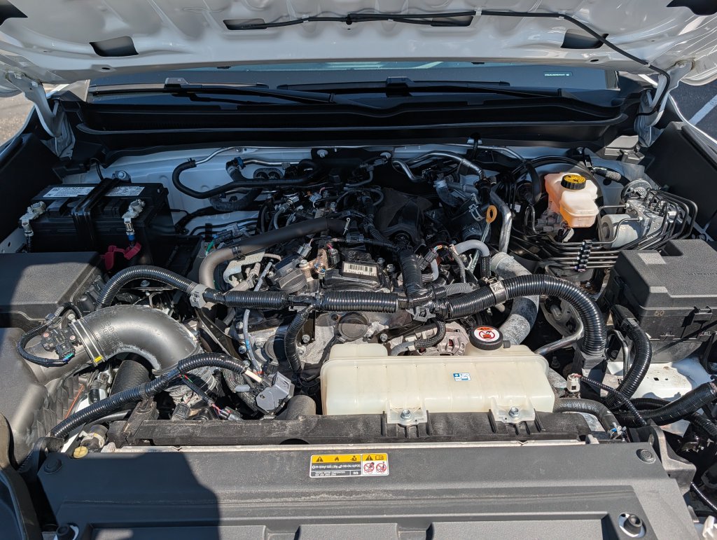 Used 2024 Toyota Tacoma SR5 AWD/4WD image 13