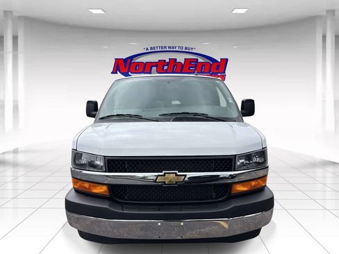 Used 2024 Chevrolet Express 2500 w/ Driver Convenience Package RWD image 8