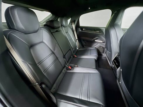 New 2026 Porsche Cayenne Turbo AWD/4WD image 29