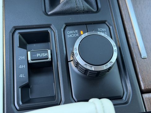 Used 2022 Toyota Tundra Capstone image 27