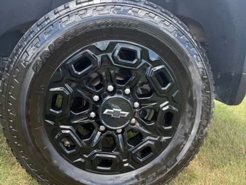 Used 2022 Chevrolet Silverado 2500 LTZ w/ LTZ Plus Package AWD/4WD image 7