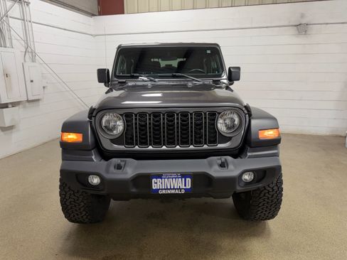 Used 2019 Jeep Wrangler Sport AWD/4WD image 27