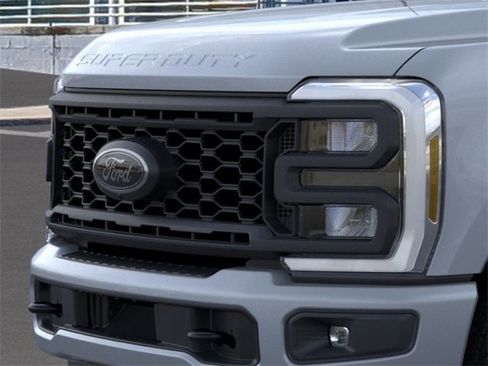 New 2025 Ford F250 Lariat w/ Lariat Ultimate Package image 17