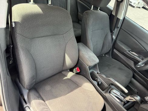 Used 2013 Honda Civic LX image 9