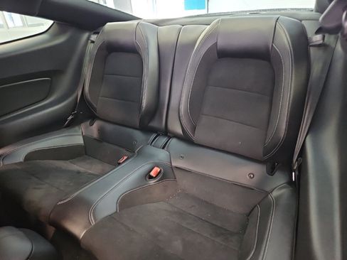 Used 2018 Ford Mustang Shelby GT350 w/ Convenience Package RWD image 6