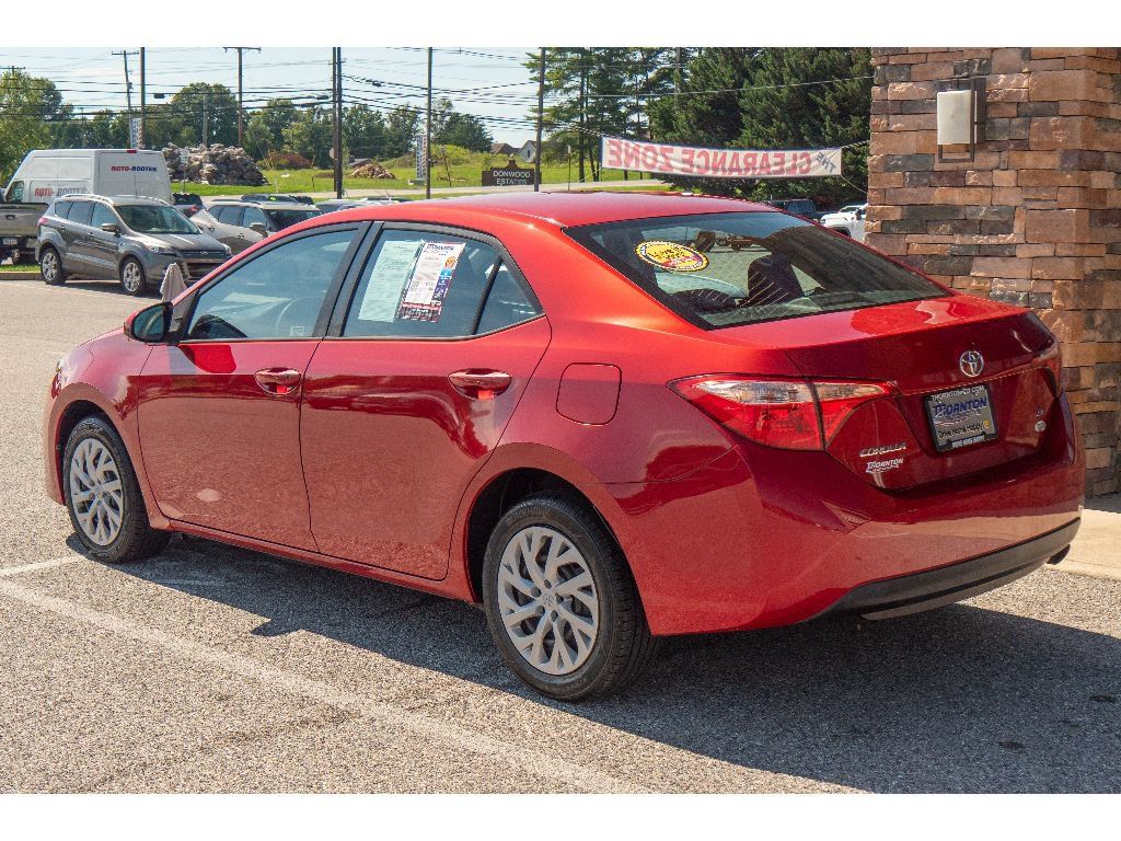Used 2018 Toyota Corolla LE FWD image 5