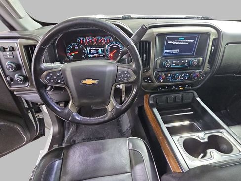 Used 2018 Chevrolet Silverado 1500 High Country image 19