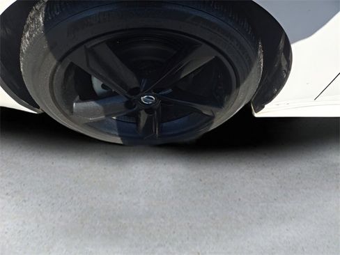 Used 2023 Nissan Sentra SR w/ Midnight Edition Package image 30