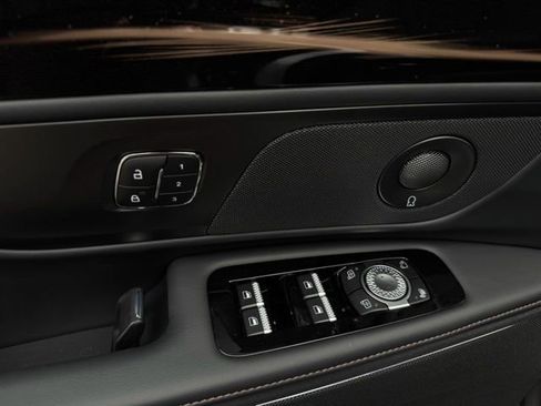 New 2026 Lincoln Nautilus Reserve w/ Jet Appearance Package image 13