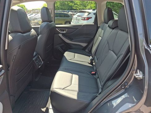 Used 2023 Subaru Forester Limited AWD/4WD image 11