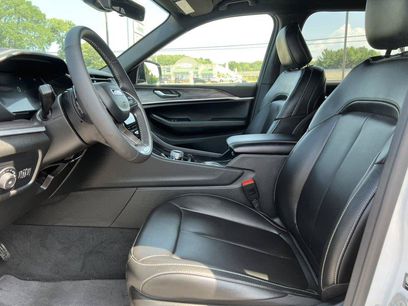 Used 2025 Jeep Grand Cherokee Limited
