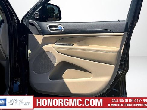 Used 2022 Jeep Grand Cherokee Laredo E w/ Security & Convenience Group AWD/4WD image 27