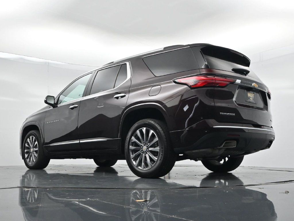 Used 2023 Chevrolet Traverse Premier FWD image 30