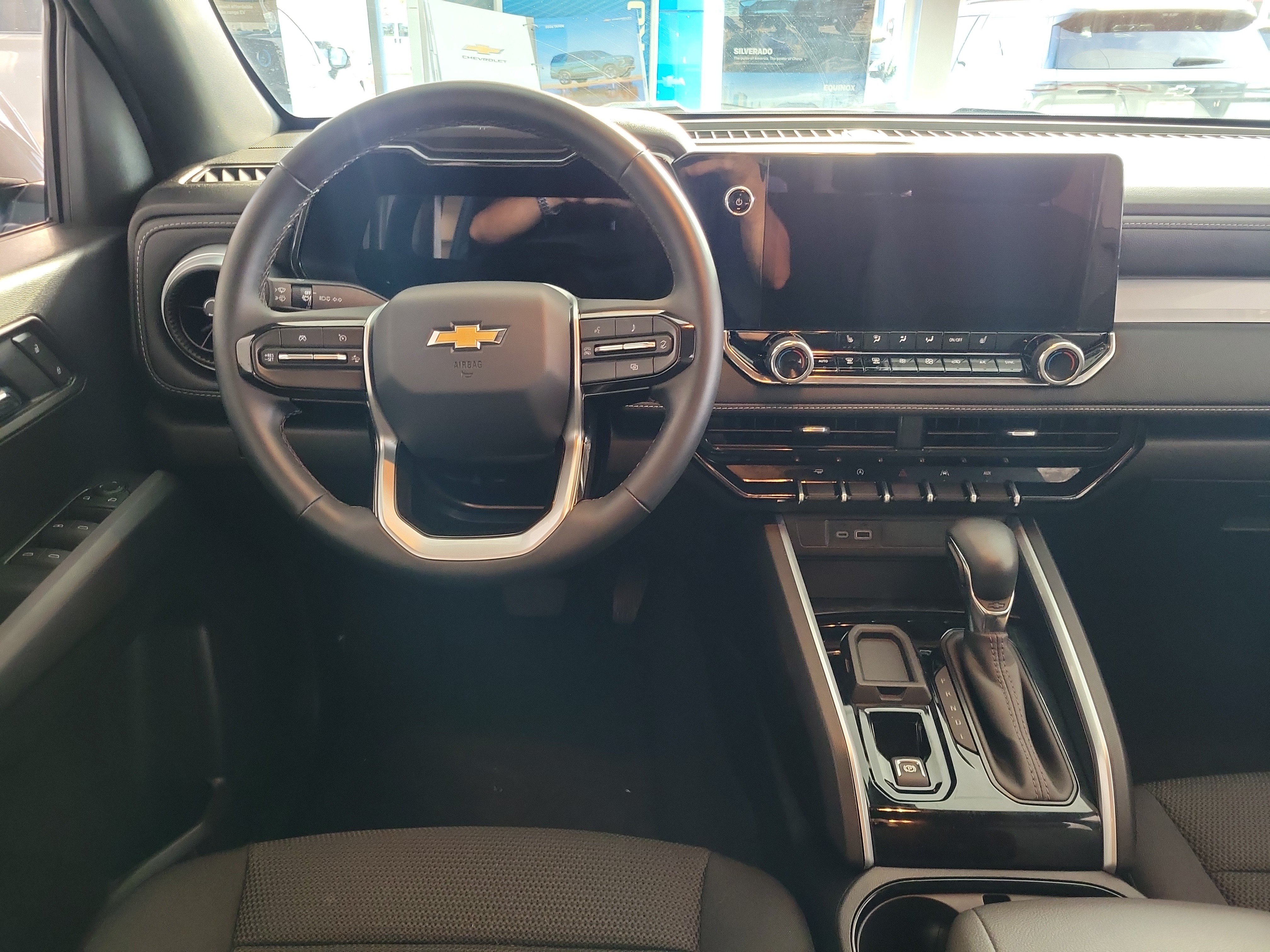 Used 2026 Chevrolet Colorado LT RWD image 11