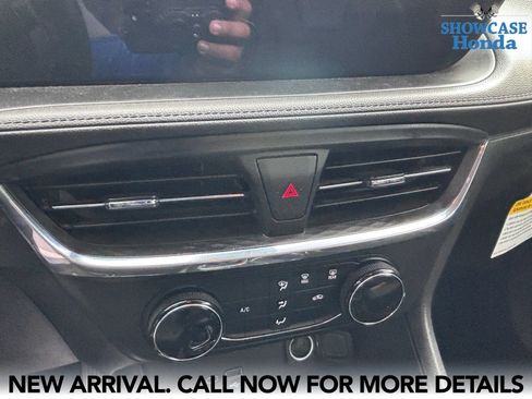 Used 2025 Buick Encore GX Preferred AWD/4WD image 10
