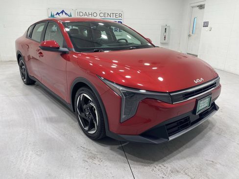 Used 2025 Kia K4 EX FWD image 2