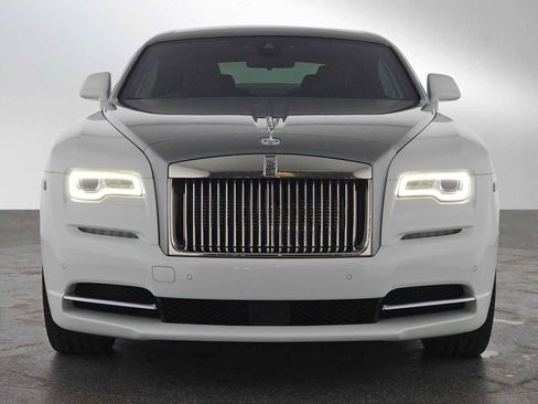 Used 2018 Rolls-Royce Wraith image 3