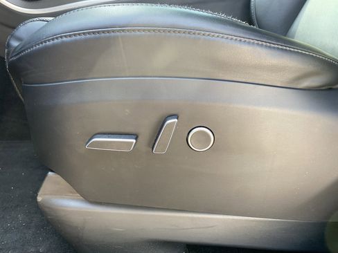 Used 2022 Tesla Model X Plaid image 34