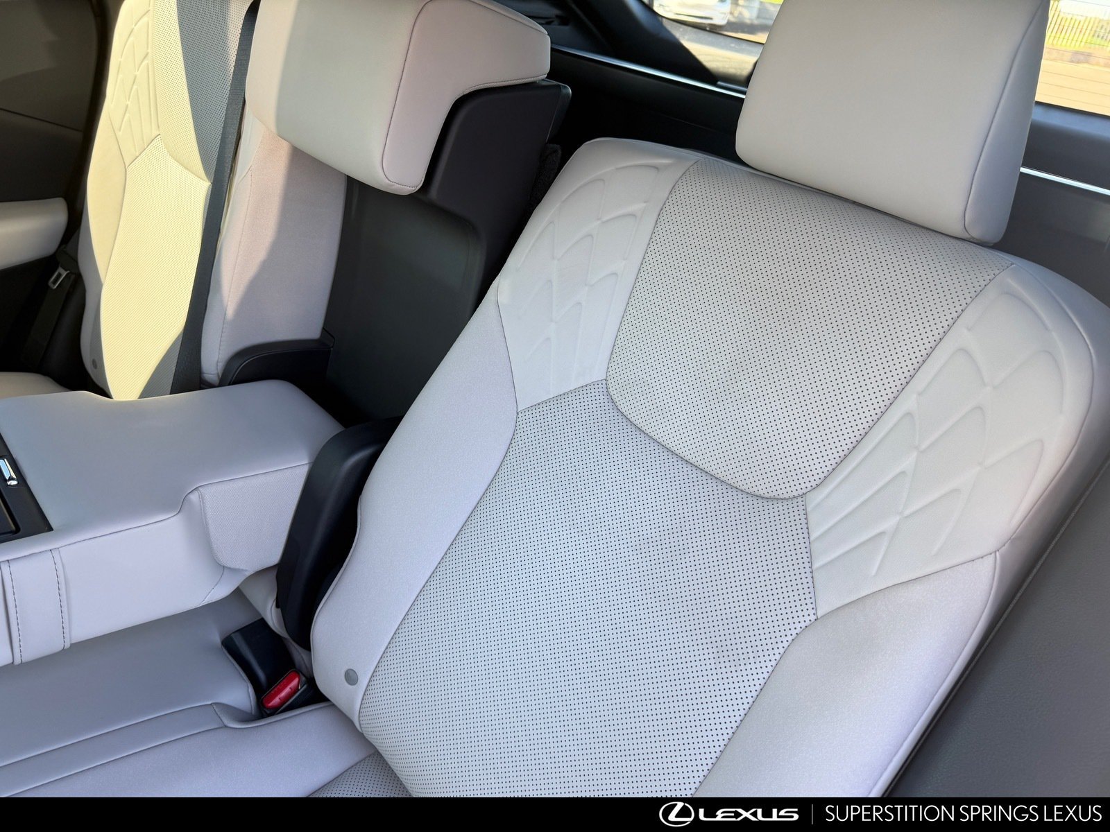 Certified 2025 Lexus RX 350h w/ Convenience Package AWD/4WD image 17