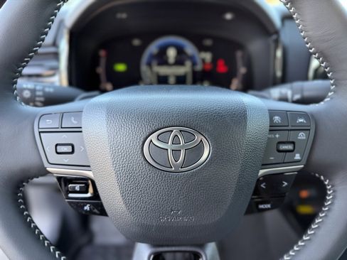 New 2026 Toyota Camry Hybrid image 33