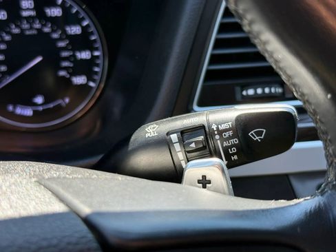 Used 2015 Hyundai Genesis 3.8 RWD image 22