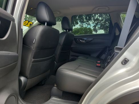 Used 2020 Nissan Rogue SL AWD/4WD image 10