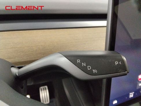 Used 2022 Tesla Model Y Performance image 17