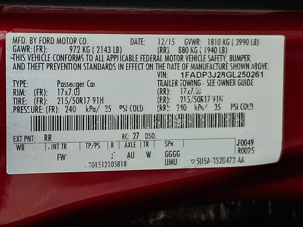 Used 2016 Ford Focus Titanium w/ Exterior Protection Package FWD image 27