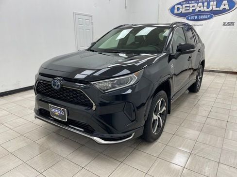 Used 2021 Toyota RAV4 SE w/ Weather & Moonroof Package image 17