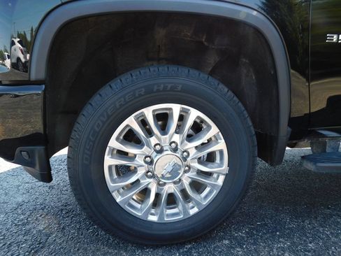Used 2020 Chevrolet Silverado 3500 High Country w/ Safety Package II AWD/4WD image 17