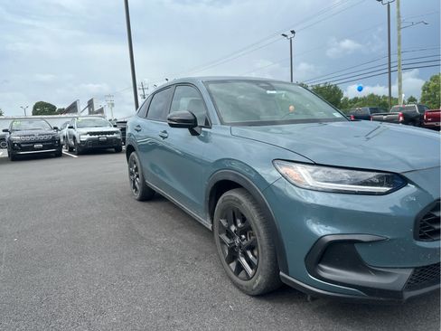 Used 2024 Honda HR-V Sport image 1