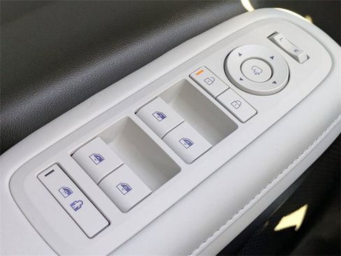 Used 2025 Hyundai Santa Fe Calligraphy image 26