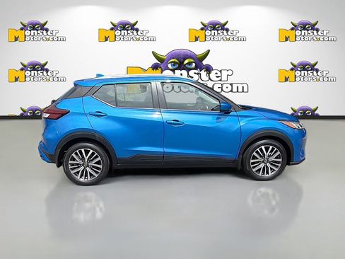 Used 2021 Nissan Kicks SV FWD image 4