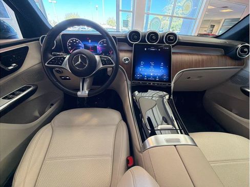 Used 2024 Mercedes-Benz GLC 300 4MATIC image 14