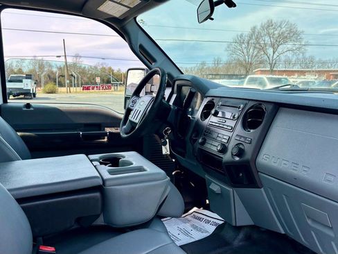 Used 2016 Ford F250 XL w/ XL Appearance Package image 10