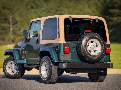 Used 2000 Jeep Wrangler Sahara AWD/4WD image 9