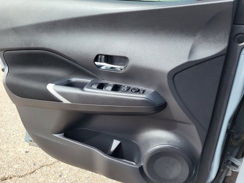 Used 2024 Nissan Kicks SV image 14