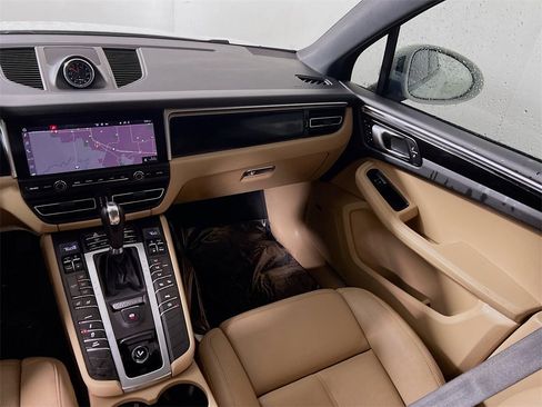 Used 2020 Porsche Macan S image 23