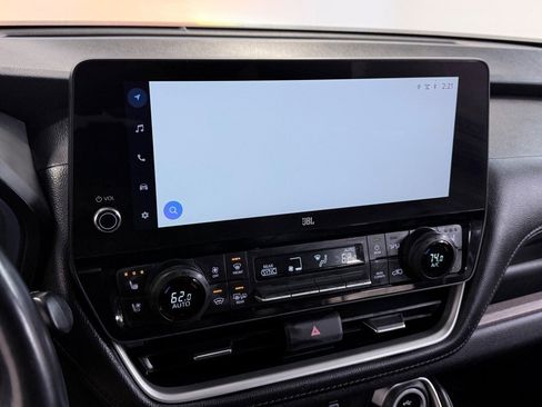 Used 2024 Toyota Grand Highlander Limited image 27